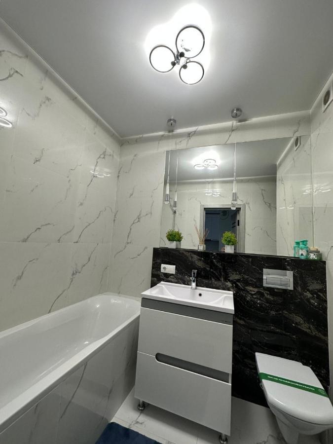 Appartamento Новобудова Сам Центр Вул Шевченка 60 Оперний 10Хв Leopoli Esterno foto